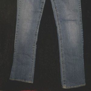 Adriana ladies' stylish skinny jeans in size 6/ 30" waist